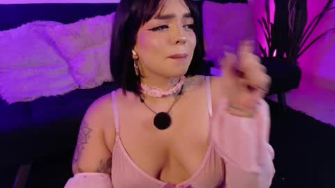 Val martinez  online show from March 2026 02:05:02 AM