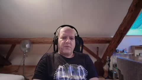 Triton online show from May 2026 06:57:02 PM