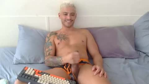 Snapshot of tropicalmadness chatting on January 2026 06:04:01 AM Archie Torres online show from January 2026 06:04:01 AM