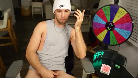 Snapshot of troy_greenxo chatting on June 2026 02:01:02 AM Troy Green online show from June 2026 02:01:02 AM