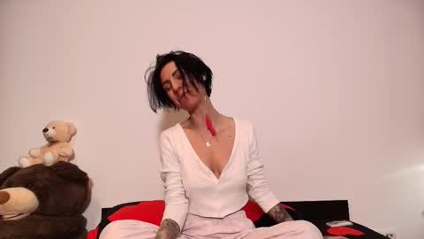 Judith online show from February 2025 03:59:01 PM