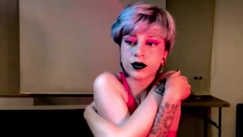 Cait online show from February 2025 01:02:01 AM