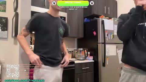 Snapshot of trystoph chatting on December 2025 02:14:02 PM Treistoph online show from December 2025 02:14:02 PM