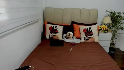 Graciella online show from October 2025 08:01:01 AM