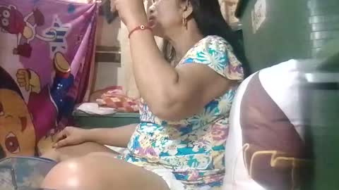 Mae online show from April 2026 09:57:02 PM