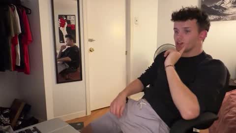 twink2048 online show from December 2025 02:39:01 AM