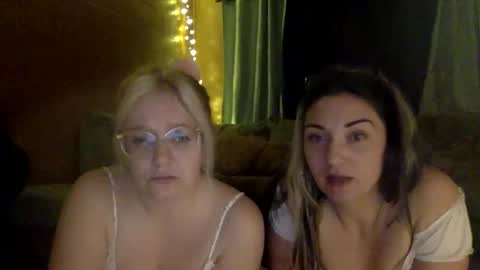 two_broke_girlz online show from April 2026 03:04:02 AM