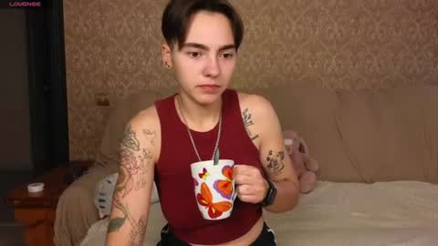 Snapshot of twobabesweet chatting on July 2026 07:56:02 AM Welcome guys We Lili and Vic PVT open online show from July 2026 07:56:02 AM