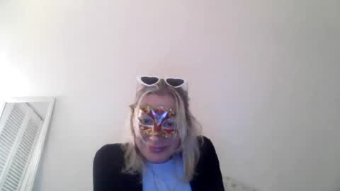 twoboobsonepenis online show from June 2026 09:03:02 AM