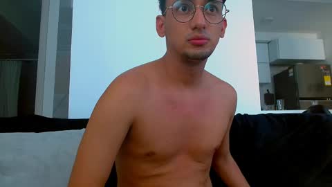 twoboyshot24 online show from October 2025 01:11:01 PM