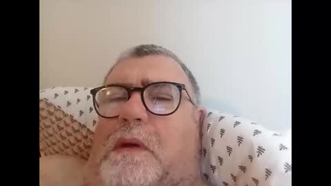 twohats2810 online show from April 2026 08:08:01 AM