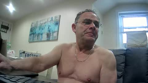 Twopeopleinlove online show from January 2026 01:59:02 PM