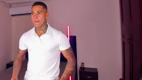 tyler_bell_ online show from March 2026 03:23:02 AM