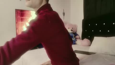 tyler_thin_1 online show from October 2025 11:54:02 AM