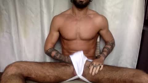 tylerjamesxxx_ online show from April 2026 11:35:01 AM