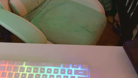 Snapshot of tylertytytyty chatting on May 2026 04:53:02 AM Tyler online show from May 2026 04:53:02 AM