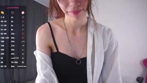 Lili online show from May 2026 05:29:01 PM