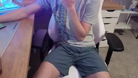 Love Lain online show from May 2026 01:22:01 AM