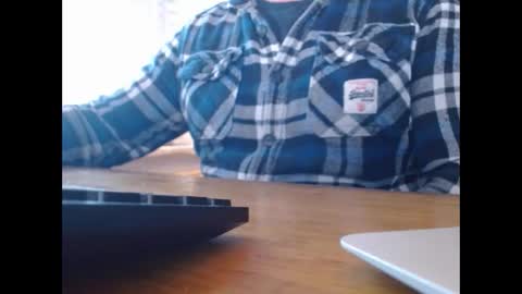 Snapshot of ukclive chatting on December 2025 09:25:01 AM ukclive online show from December 2025 09:25:01 AM