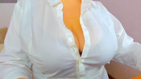 umnizza7777 online show from March 2025 06:10:01 AM