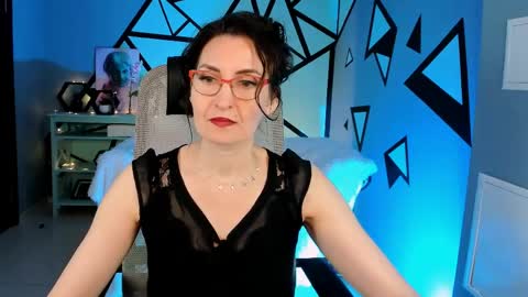 Snapshot of unatera chatting on March 2026 08:59:02 AM UnaTera online show from March 2026 08:59:02 AM