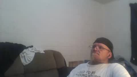unclemuff online show from December 2025 03:04:02 AM