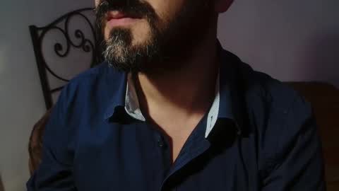 Giov online show from November 2025 04:20:01 PM