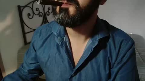 Giov online show from December 2025 11:03:02 AM