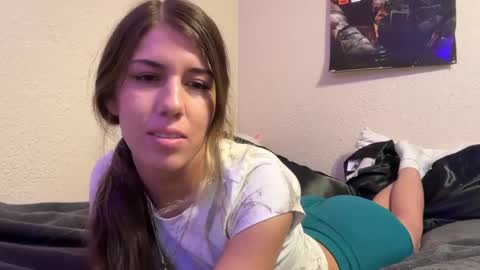 underratedlatina online show from May 2026 03:01:02 AM