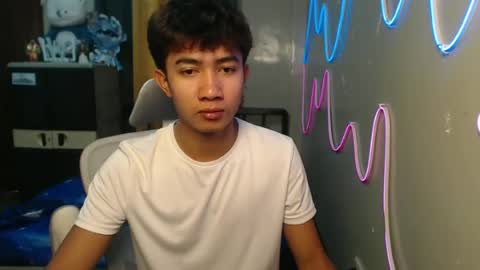 Snapshot of ur_hottestjonny chatting on June 2026 11:40:01 PM jonny online show from June 2026 11:40:01 PM