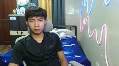 Snapshot of ur_hottestjonny chatting on June 2026 11:04:02 PM jonny online show from June 2026 11:04:02 PM