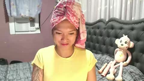 NEWRA  ALLISON online show from April 2026 04:02:02 AM