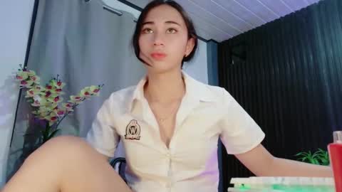 Snapshot of urfave_bbgirl chatting on February 2026 01:18:02 PM urfave_bbgirl online show from February 2026 01:18:02 PM