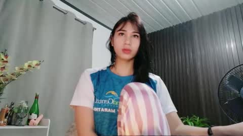 Snapshot of urfave_bbgirl chatting on March 2026 06:34:02 PM urfave_bbgirl online show from March 2026 06:34:02 PM