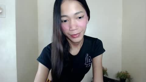 urhot_athena online show from October 2025 02:49:01 PM