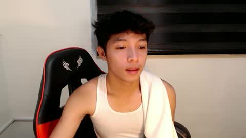 Snapshot of urhotethanxx chatting on June 2026 04:22:01 PM Ethan online show from June 2026 04:22:01 PM