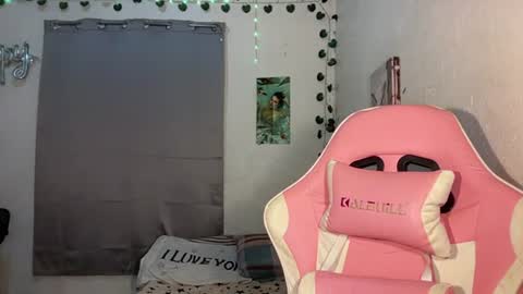Snapshot of urhotfemboi_jayjay chatting on July 2026 09:32:02 PM itsjayjay online show from July 2026 09:32:02 PM
