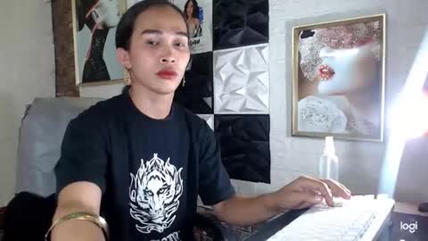 Kendall online show from September 2025 09:49:01 PM