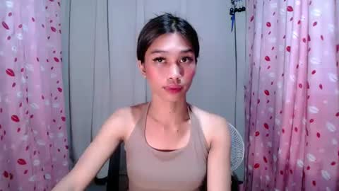 Snapshot of urloverjasmine_xx chatting on April 2026 06:19:01 PM urloverjasmine_xx online show from April 2026 06:19:01 PM