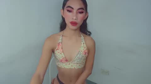 urpretty_mistake online show from February 2026 05:15:01 AM