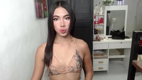 urpretty_mistake online show from April 2026 02:38:02 AM
