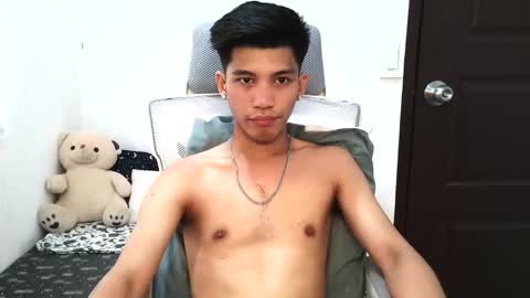 Snapshot of ursweetie_boy chatting on April 2026 06:47:01 AM ursweetie_boy online show from April 2026 06:47:01 AM
