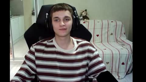 uwugriffith online show from June 2026 10:47:01 PM