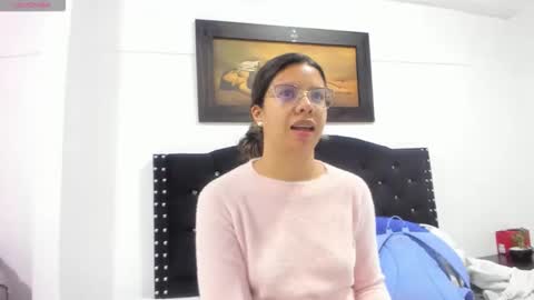 Vahiolet smith online show from December 2025 03:23:01 AM