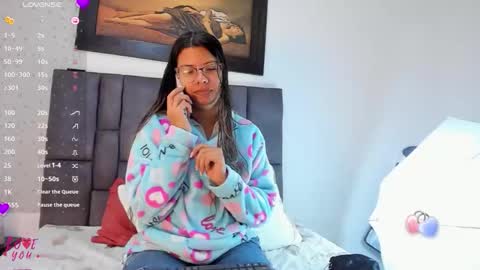 Vahiolet smith online show from February 2026 03:12:01 AM