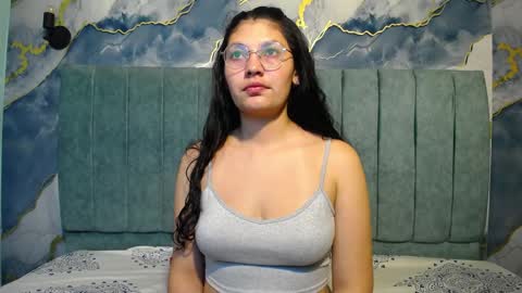 Vainilla online show from April 2026 02:04:01 AM