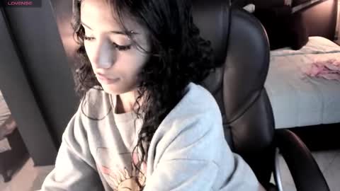 Vaioleth online show from February 2026 07:52:01 PM