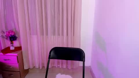 HI IM NEW online show from September 2025 02:16:01 PM