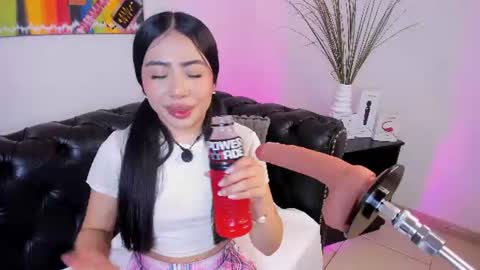 Snapshot of valecute_ chatting on June 2026 08:00:02 PM Vale online show from June 2026 08:00:02 PM