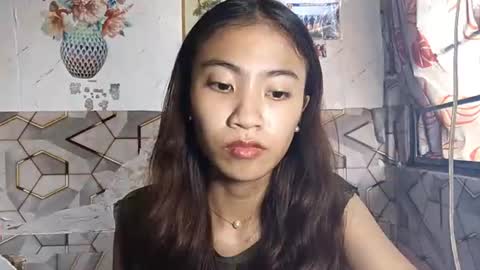 Snapshot of valenciasumney chatting on June 2026 05:09:01 AM Camille online show from June 2026 05:09:01 AM